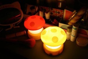 200pcs/lot Fashionable small mushroom light/night light clap lamp Free shipping