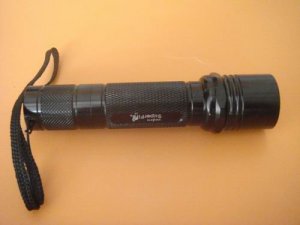free shipping Fashion new arrival UltraFire L2 6P CREE Q5 5Mode LED 270 lumens Flashlight