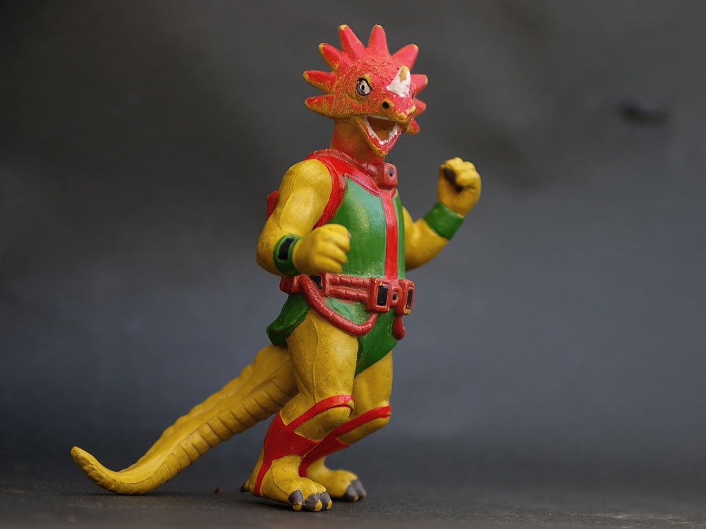 Dinosaucers dinosaur toy figure 80's