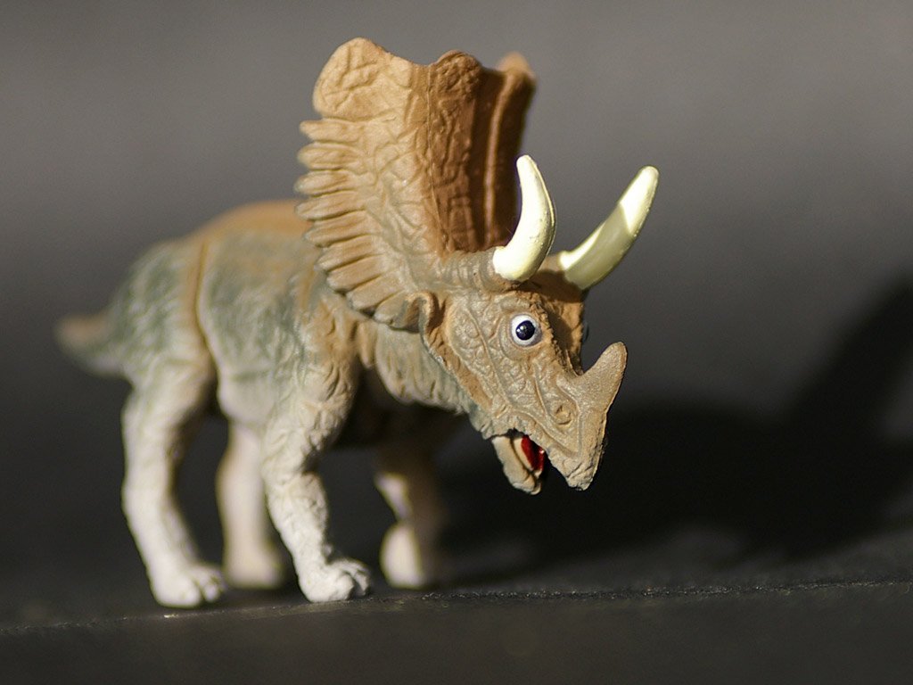 Triceratops mini figure Predators Return of the Dinosaurs