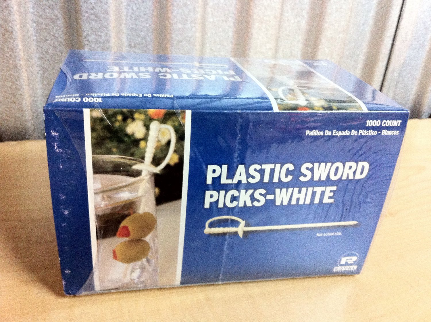 1000 Count White Royal Plastic Sword Picks Toothpicks