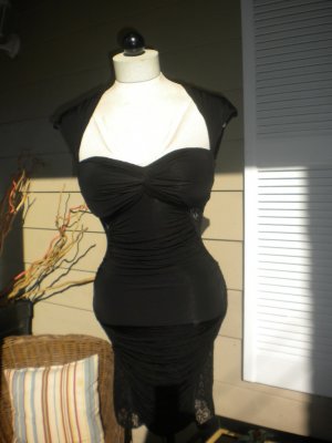 Sexy BEBE Black Holiday Ruched Lace Dress sz. M