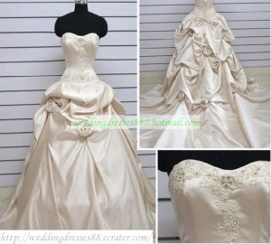 Strapless Ivory Satin Ruffled Flowere Applique Beaded Chapel Train Wedding Dress Bridal Gown S21