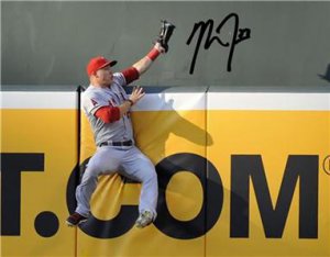 MIKE TROUT SIGNED PHOTO 8X10 RP AUTO AUTOGRAPHED " THE CATCH " LA ANGELS
