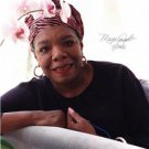 POET MAYA ANGELOU SIGNED PHOTO 8X10 RP AUTOGRAPHED * AUTHOR