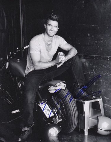 TYLER HOECHLIN SIGNED AUTOGRAPHED PHOTO RP 8X10 PICTURE * TEEN WOLF