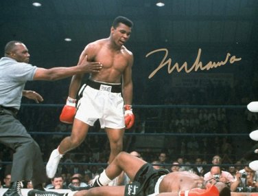 MUHAMMAD ALI SIGNED PHOTO 8X10 RP AUTO AUTOGRAPHED GREATEST BOXER !