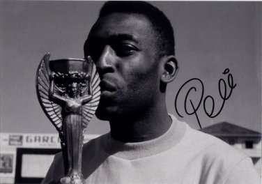 PELE SIGNED PHOTO 8X10 RP AUTOGRAPHED SOCCER LEGEND