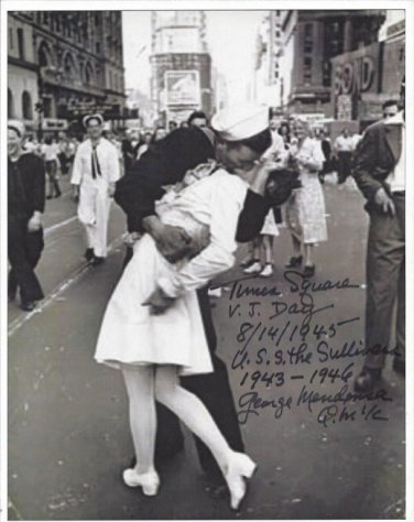 GEORGE MENDONSA SIGNED PHOTO 8X10 RP AUTOGRAPHED " THE KISS "
