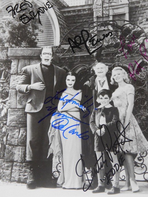 MUNSTERS FULL CAST SIGNED PHOTO 8X10 RP AUTOGRAPHED ALL MEMBERS