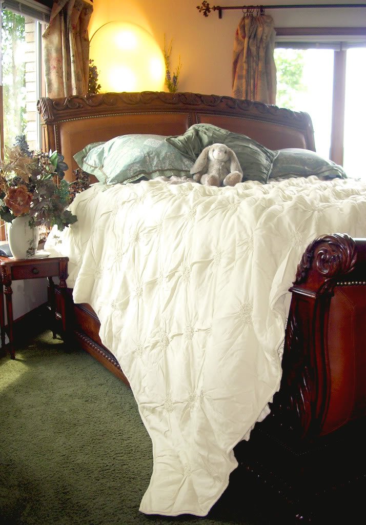 SOFT SURROUNDINGS LOMBARDI SMOCKED COVERLET IVORY QUEEN