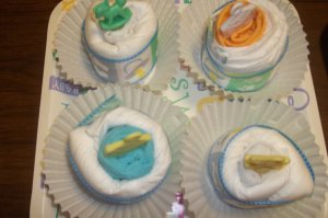 4 piece Diaper Cupcakes