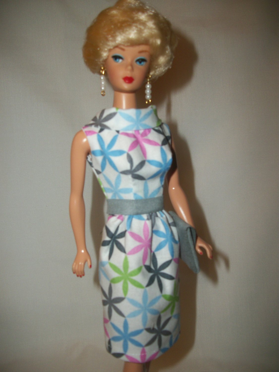 2 Barbie Fashion Fever relookées retour exposition sans boite OOAK