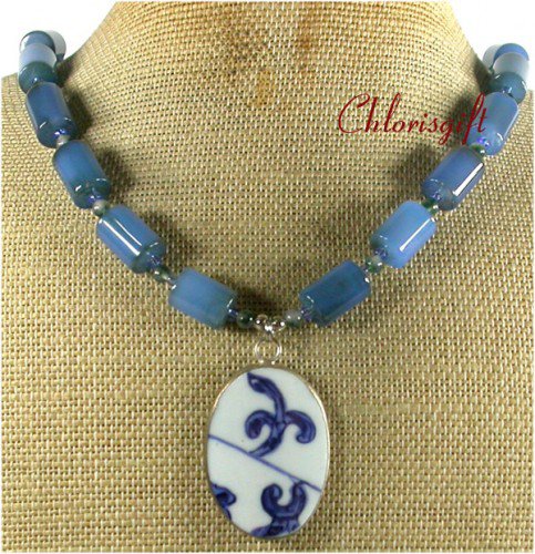 MING DYNASTY POTTERY SHARD BLUE AGATE NECKLACE