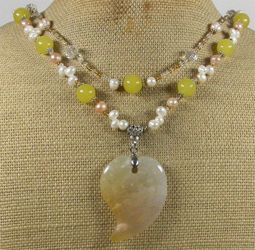 YELLOW JADE & CRYSTAL & FW PEARLS 2ROW NECKLACE