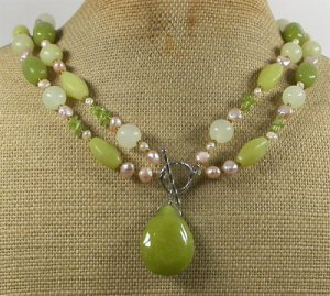 OLIVE JADE SERPENTINE JADE PERIDOT PEARLS 2ROW NECKLACE