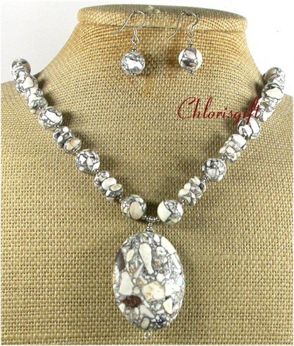 WHITE TURQUOISE NECKLACE/EARRINGS SET