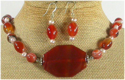 RED CARNELIAN & FW PEARL NECKLACE/EARRINGS SET