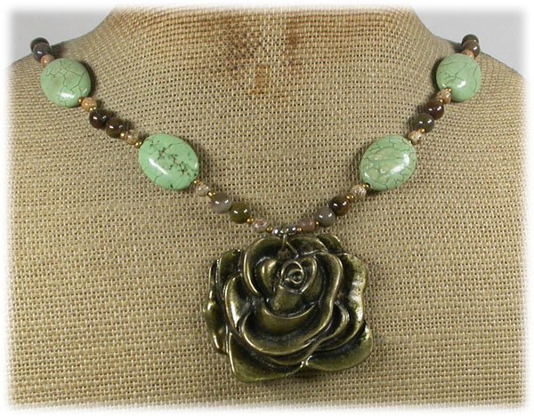 ROSE PENDANT GREEN TURQUOISE JASPER NECKLACE