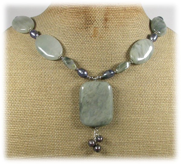 GREEN RUTILATED JASPER & FRESH WATER PEARLS NECKLACE