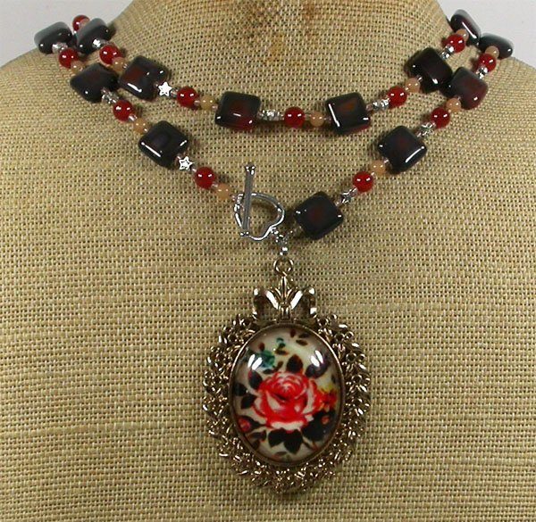 LONG! 40" FLOWER PORTRAIT PENDANT AGATE JADE NECKLACE