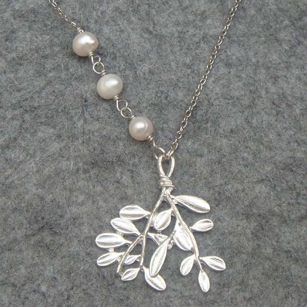Handmade LEAF BRANCH & FRESH WATER WHITE PEARLS NECKLACE