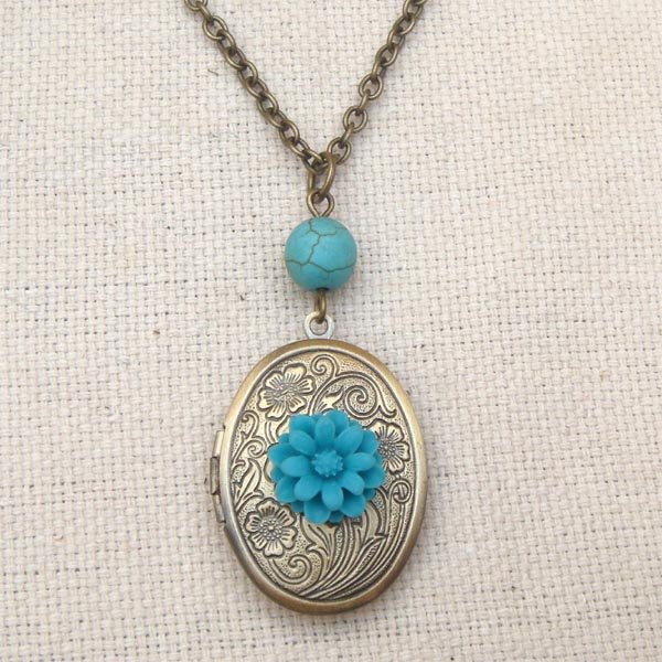 Handmade LOCKET PENDANT TURQUOISE RESIN FLOWER NECKLACE