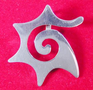 Pendant Solid Sterling Silver Designers Choice with Light Necklace 16 inch