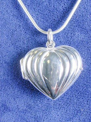 Heart Locket & Necklace Solid Sterling P1126