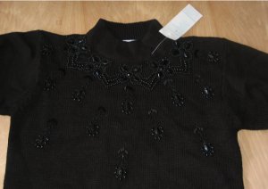 NWT Womans Rhinestone Applique Black Sweater Sz SM 121