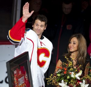 10/11 NHL Calgary Flames Photo Collection