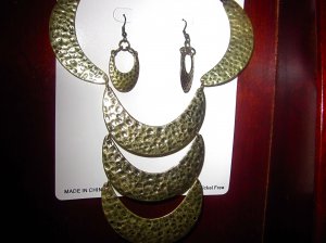 Gold Statement Neckpiece with Matching Earrings