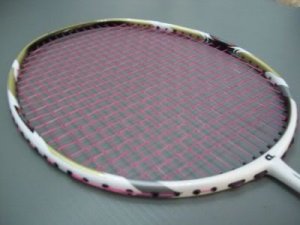 apacs edgesaber 10 white badminton racket