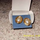 Vintage Avon Pearlesque Button Earrings