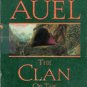 The Clan of the Cave Bear (Earths Children Book 1) by Jean M Auel