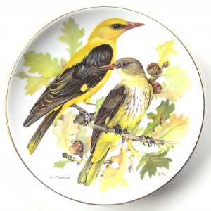 Tirschenreuth Songbirds of Europe Plate Golden Oriole by Ursula Band
