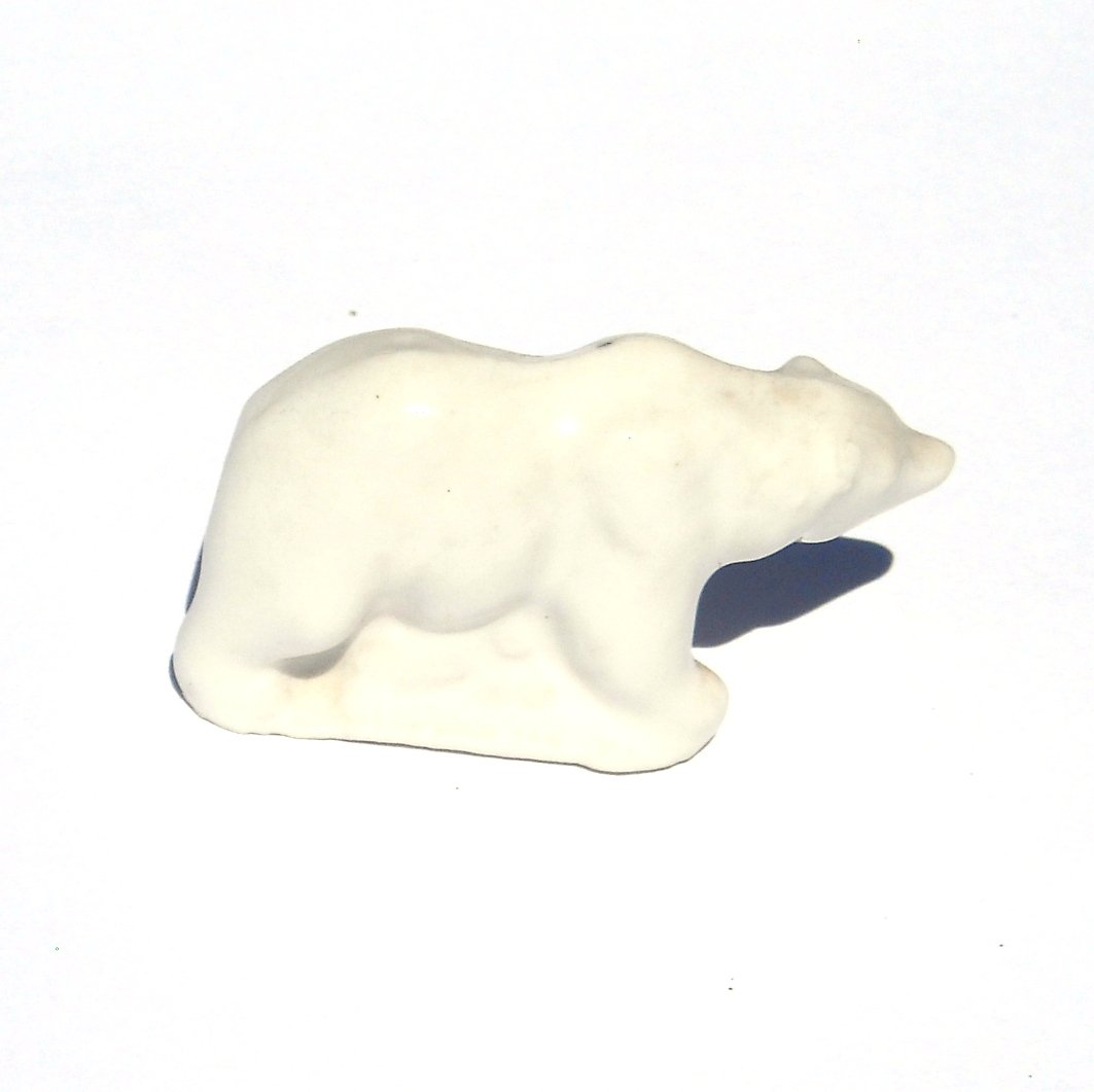 Wade England Red Rose Tea Polar Bear Figurine No 281