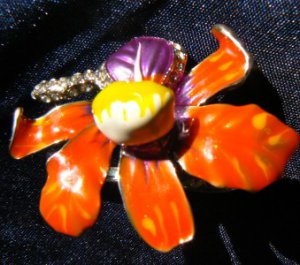 NEW BCBG MAX AZRIA ORCHID DOUBLE BAND RING