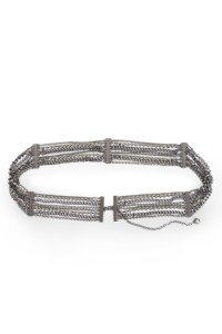 NEW BCBG MAX AZRIA RHINESTONE CHAIN BELT ONE SIZE