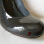 BCBGMAXAZRIA GREY PATENT LEATHER PLATFORM PUMP SHOE 5.5