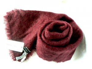 BRAND NEW  DOLCE & GABBANA UNISEX GORGEOUS LONG SHAWL