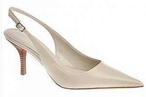 BRAND NEW ELEGANT CHIC OFF WHITE PATENT LEATHER ALDO PUMP SHOES 9