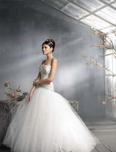 $6K AUTH LAZARO STRAPLESS PRINCESS IVORY HAND BEADING PRINCESS WEDDING GOWN 10