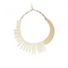 NEW ELEGANT BCBG MAXAZRIA STONE PLATE NECKLACE WHITE PEARL GOLD
