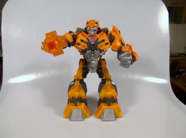 Transformers Robo Power Revving Robots Bumblebee #31763 Speaks & Lights Up 10"