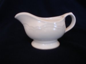 Pfaltzgraff Color Medley Buff Gravy Boat Server