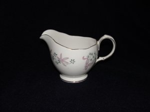 Colclough Milk Jug Creamer Bone China Gold Trim G 86 8