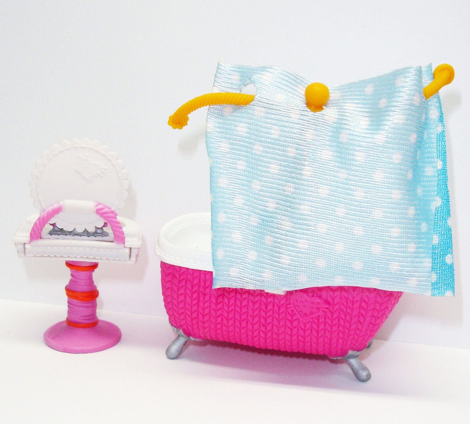 Mini Lalaloopsy Marina Anchors Bubble Fun Doll Bathtub Playset