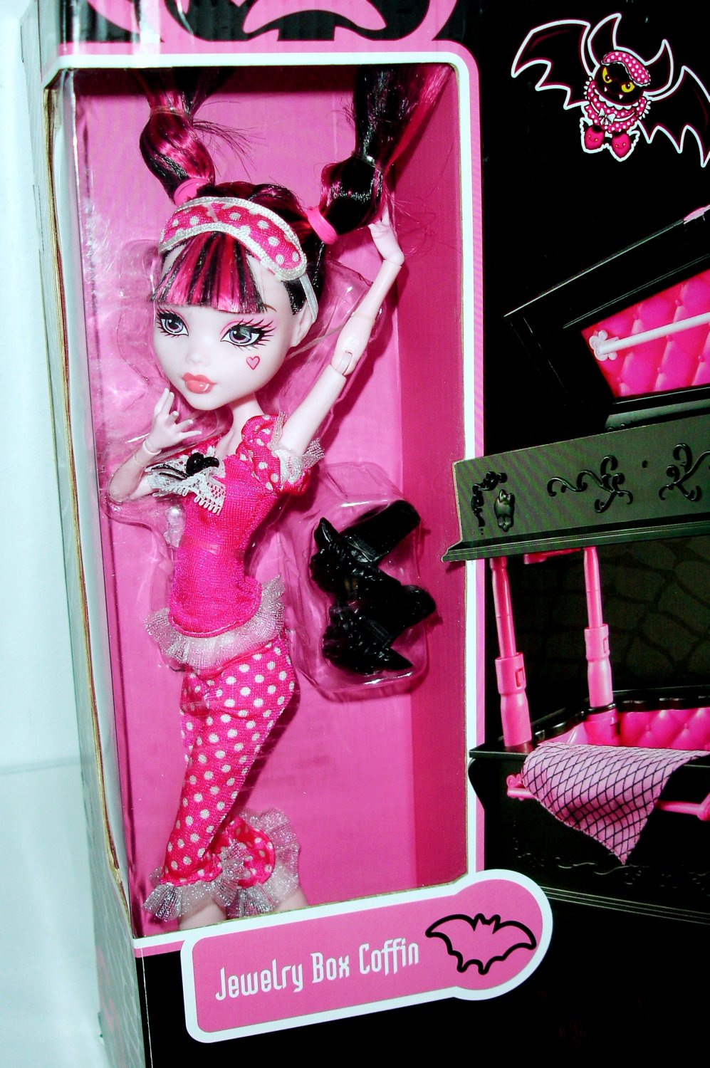 monster high coffin doll house