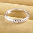 925 Sterling Silver Band with engraved hearts size 7 (R301)